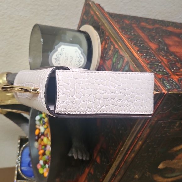 Michael Kors Small Convertible Crossbody Flap Shoulder Bag (powder blush) Croc-E - Picture 3 of 15